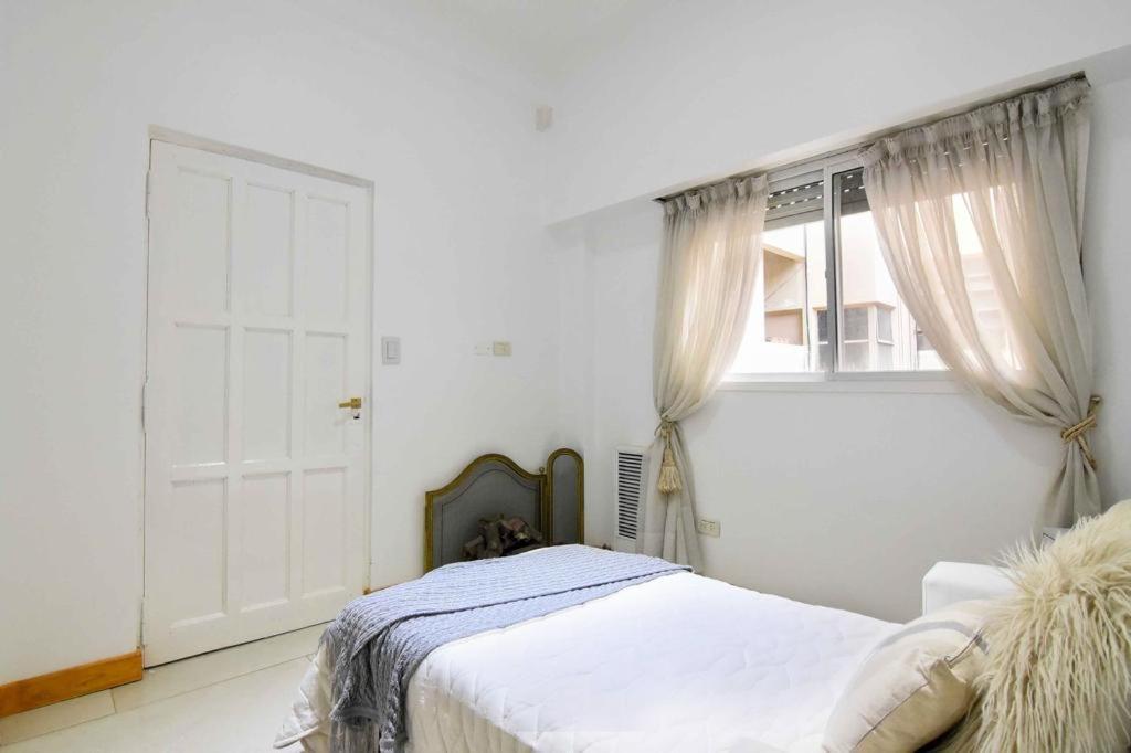 Dpto. En Recoleta: Calido, Proximo Y Confortable Buenos Aires Bagian luar foto