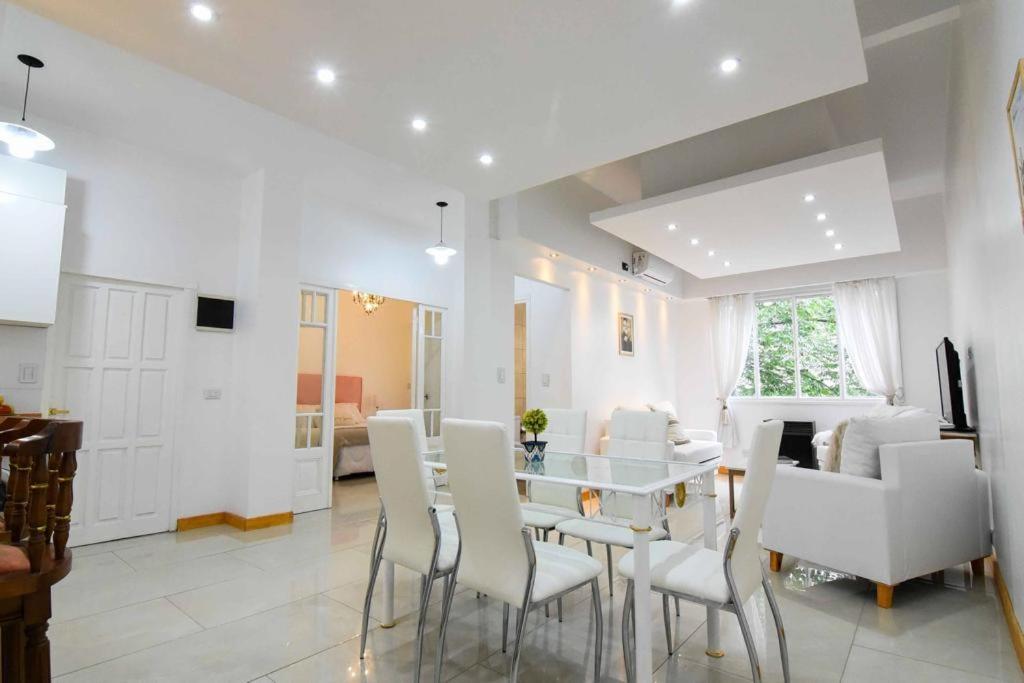 Dpto. En Recoleta: Calido, Proximo Y Confortable Buenos Aires Bagian luar foto