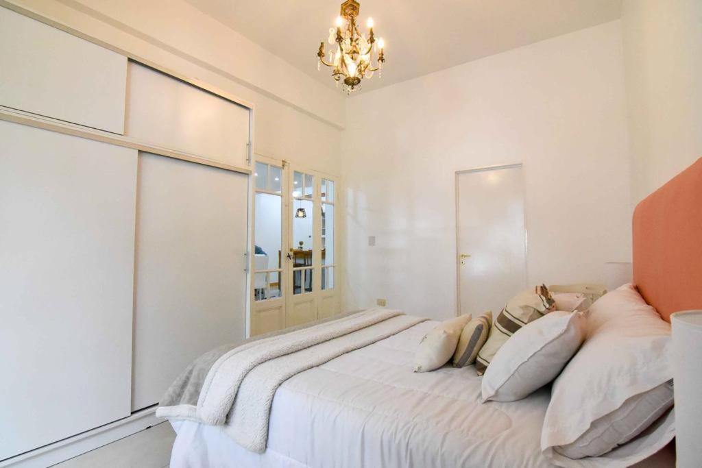 Dpto. En Recoleta: Calido, Proximo Y Confortable Buenos Aires Bagian luar foto