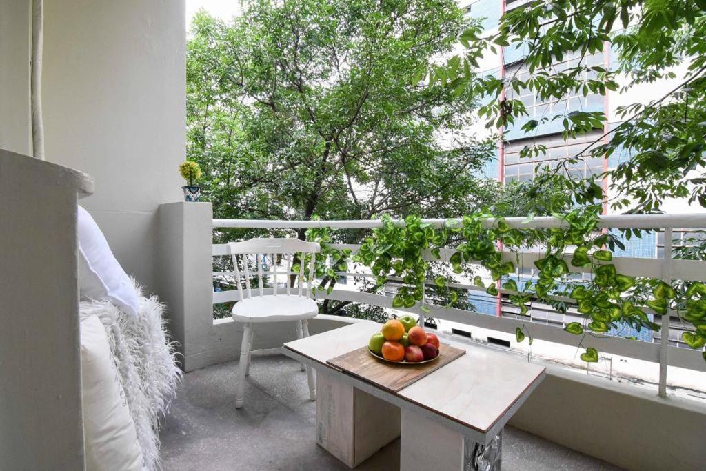 Dpto. En Recoleta: Calido, Proximo Y Confortable Buenos Aires Bagian luar foto